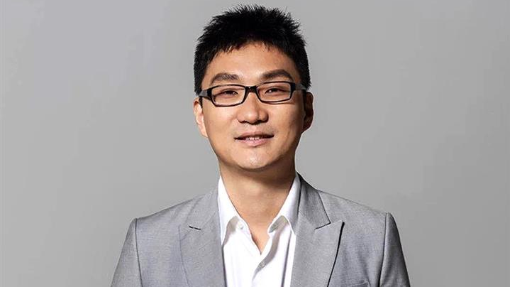 Colin Huang,  Huang Zheng,  Pinduoduo founder,  Chinese entrepreneur,  social commerce,  e-commerce innovation,  Colin Huang biography,  digital retail China,  technology entrepreneur,  mobile shopping platforms
