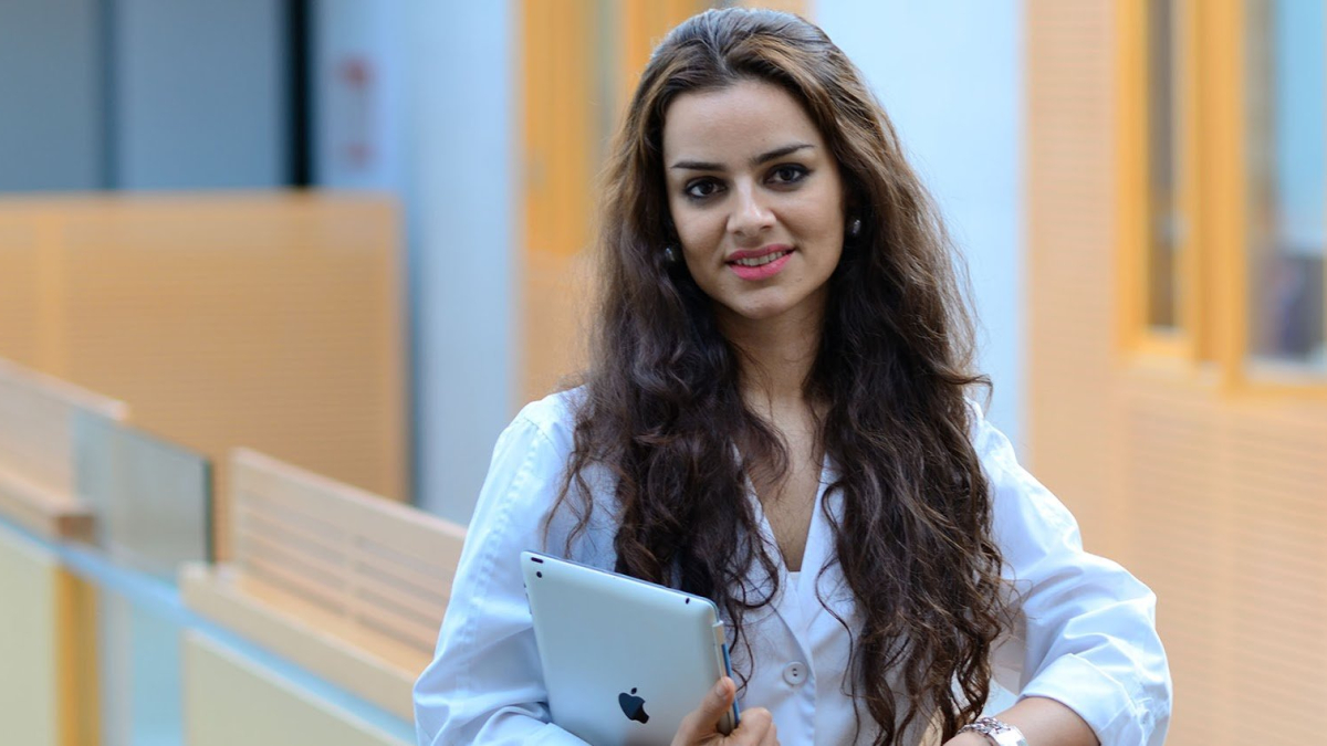 Maryam Sadeghi,  MetaOptima,  MoleScope,  DermEngine,  digital health entrepreneur,  AI dermatology,  medical imaging innovation,  skin cancer detection,  Canadian tech founder,  health technology leader