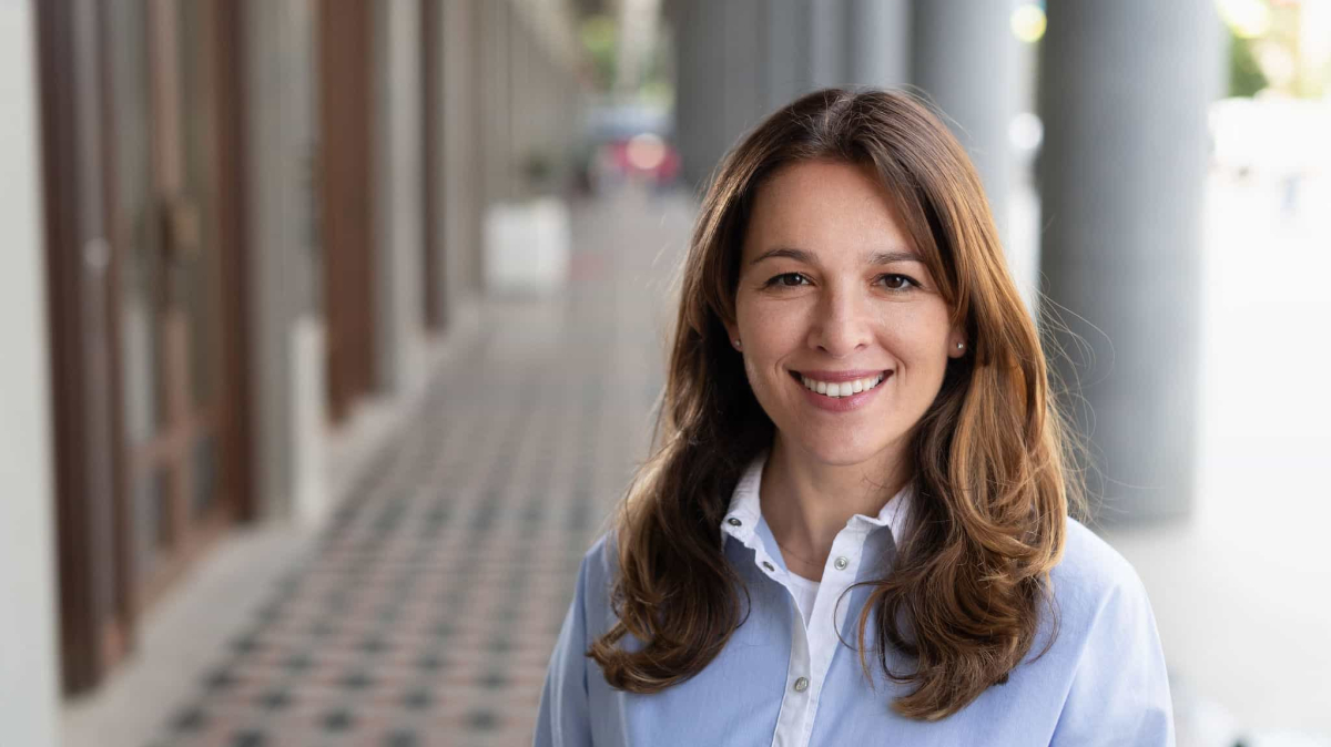 Karolina Decker,  German entrepreneur,  tech startup founder,  digital innovation,  business leadership,  Karolina Decker biography,  technology-driven solutions,  startup ecosystem Germany,  emerging technology,  innovation leadership