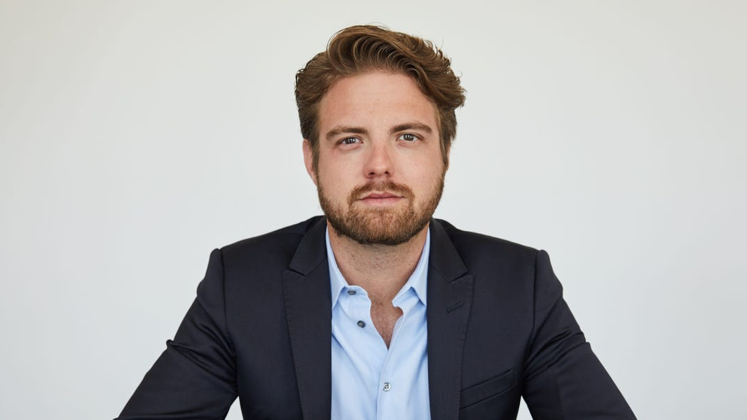 Peter Smith,  Blockchain.com,  cryptocurrency entrepreneur,  fintech innovation,  blockchain technology,  digital finance,  Bitcoin,  fintech leader,  UK tech entrepreneur,  Peter Smith biography