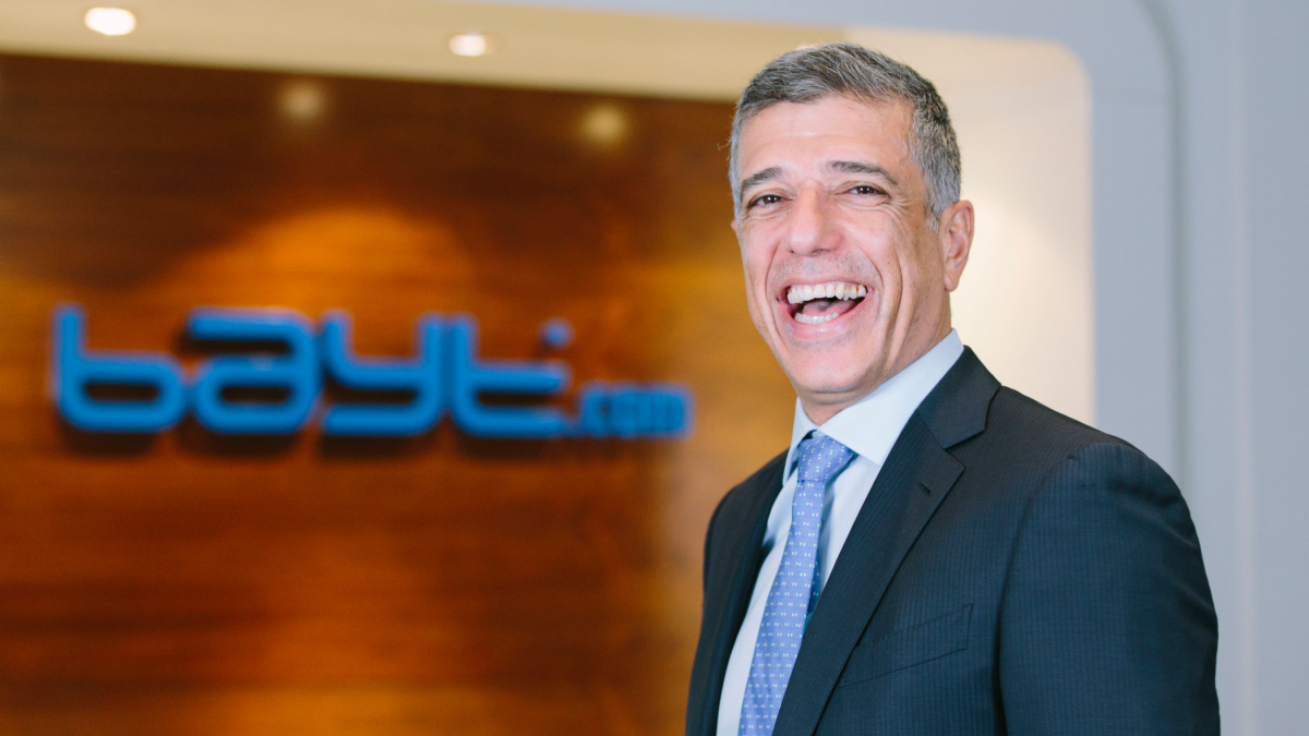 Rabea Ataya,  Rabea Ataya biography,  Rabea Ataya achievements,  Rabea Ataya career,  Rabea Ataya Bayt.com,  Bayt.com founder,  Middle East entrepreneurship,  online recruitment,  digital innovation,  Arab business leader